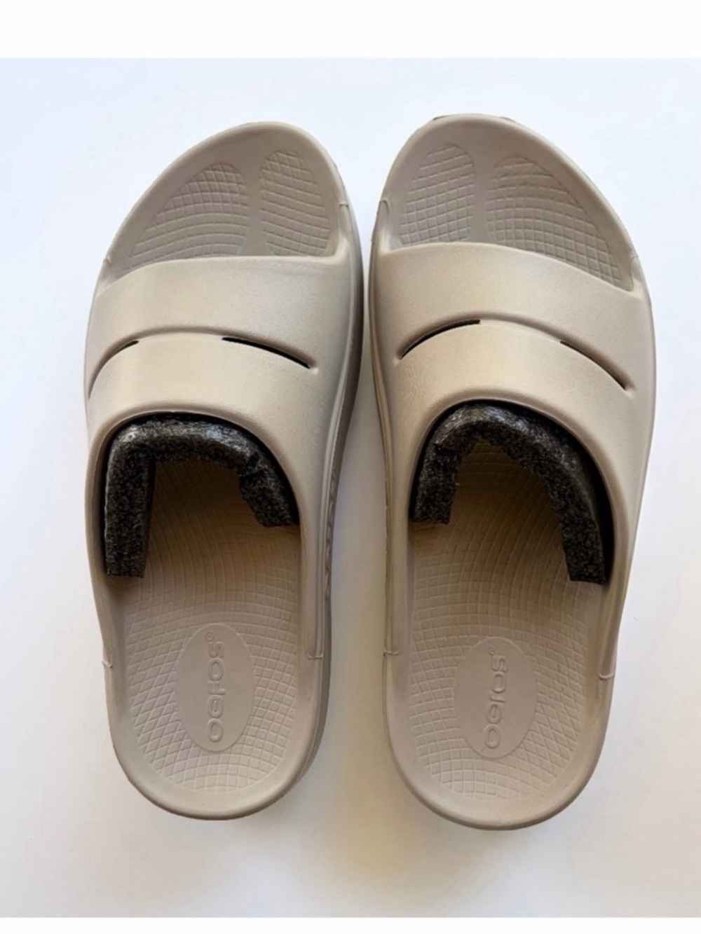 OOFOS Women's Recovery Slide Sandals in Taupe - Picture 2 of 10